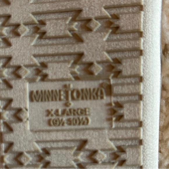 Minnetonka Dina Slippers - Picture 6 of 6